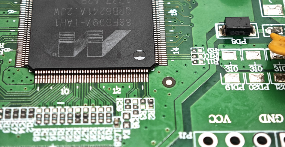 EMI (elektromagnetisk interferens) undertrykkelsesmetoder til PCB-design